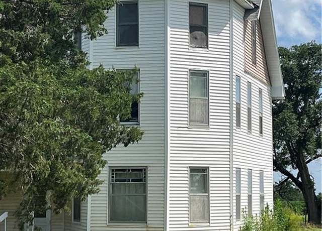 Property at 627 50th Rd, Toronto, KS 66777, 5 beds, 1 bath