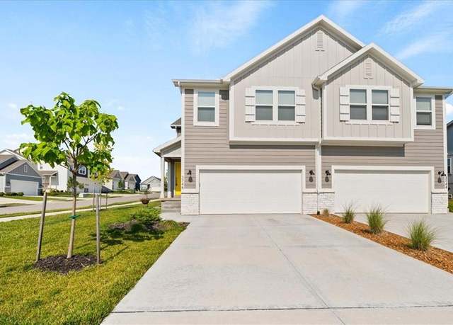 Property at 3746 SW Clayton Pl, Lee's Summit, MO 64082, 4 beds, 2.5 baths