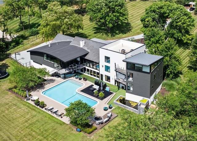 Property at 14420 Mission Rd, Leawood, KS 66224, 6 beds, 6.5 baths