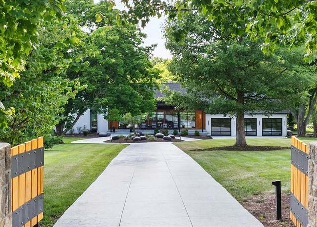 Property at 14420 Mission Rd, Leawood, KS 66224, 6 beds, 6.5 baths