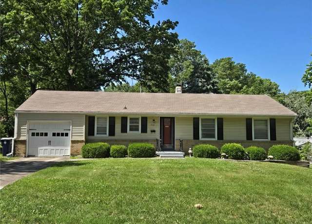 Property at 712 W 91st St, Kansas City, MO 64114, 3 beds, 1.5 baths