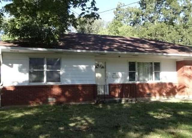 Property at 404 N Main St, Butler, MO 64730, 2 beds, 1 bath