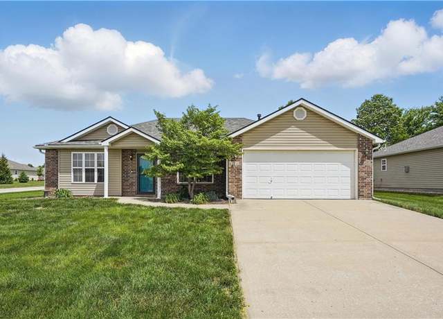 Property at 734 Carlisle Dr, Raymore, MO 64083, 3 beds, 2 baths