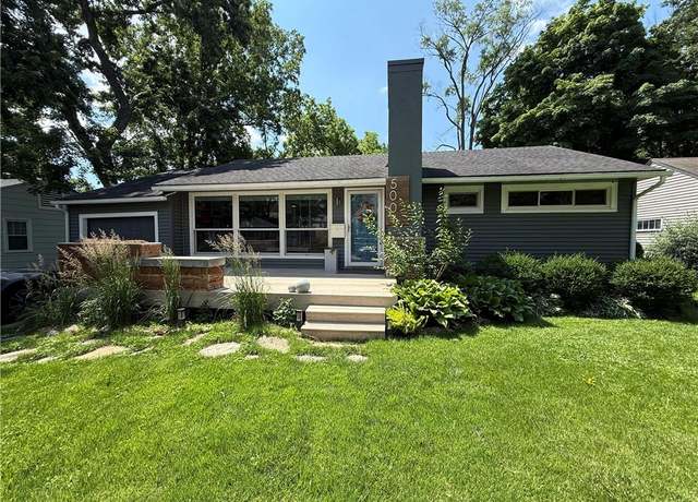 Property at 5001 W 70th St, Prairie Village, KS 66208, 4 beds, 2 baths