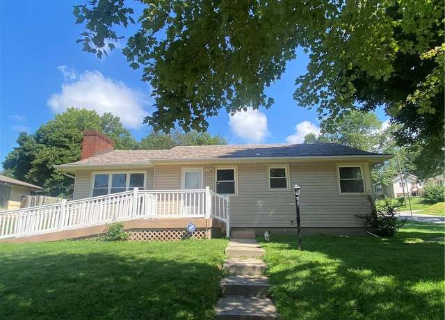 Property at 3431 Monterey St, St Joseph, MO 64507, 2 beds, 1 bath