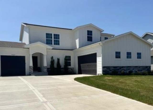 Property at 29613 W 196th St, Gardner, KS 66030, 5 beds, 3.5 baths