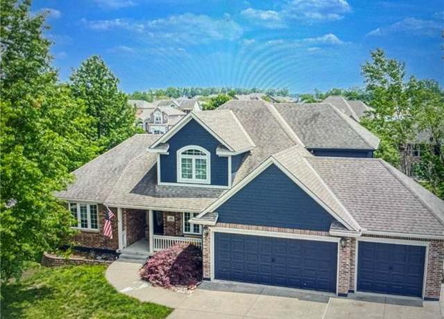 Property at 1301 NW Cottonwood Dr, Grain Valley, MO 64029, 5 beds, 3.5 baths