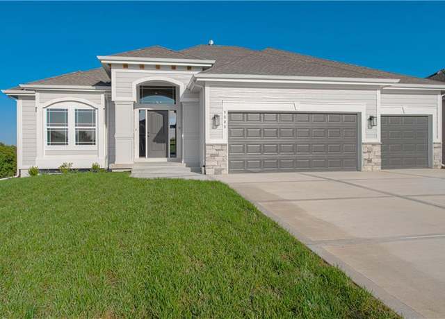 Property at 9808 N Laurel Ave, Kansas City, MO 64157, 4 beds, 4 baths