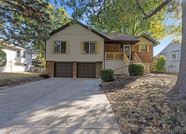 Property at 1201 NE Ball Dr, Lee's Summit, MO 64086, 4 beds, 3 baths