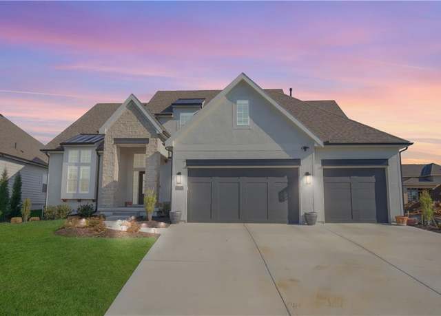 Property at 11154 W 173rd Ter, Overland Park, KS 66221, 4 beds, 4.5 baths