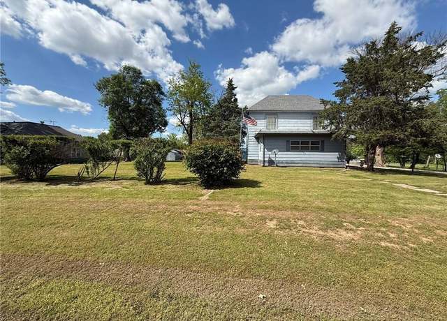 Property at 707 5th St, Scammon, KS 66773, 4 beds, 1.5 baths
