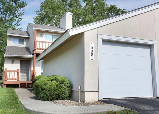 Property at 10981 Rosehill Rd, Overland Park, KS 66210, 2 beds, 1.5 baths