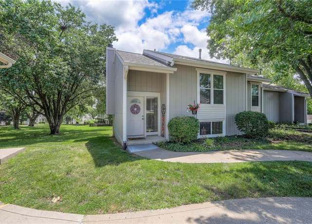 Property at 5729 N Oregon Ave, Kansas City, MO 64151, 3 beds, 1.5 baths