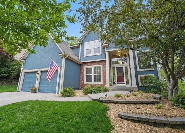 Property at 1805 NW 56th Ct, Kansas City, MO 64151, 4 beds, 3.5 baths