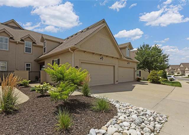 Property at 2303 NE 107th Ter, Kansas City, MO 64155, 3 beds, 4 baths