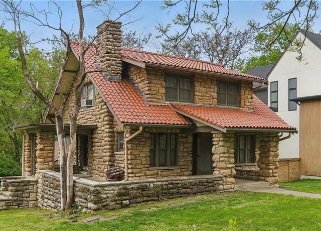 Property at 5334 Oak St, Kansas City, MO 64112, 3 beds, 2 baths