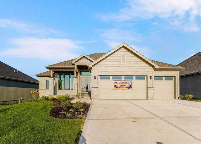 Property at 10774 S Houston St, Olathe, KS 66061, 4 beds, 3 baths