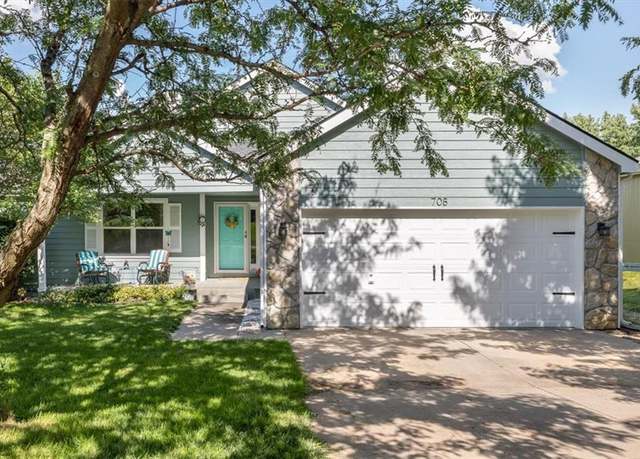 Property at 708 N Eagle Pass Dr, Lawrence, KS 66049, 4 beds, 3 baths