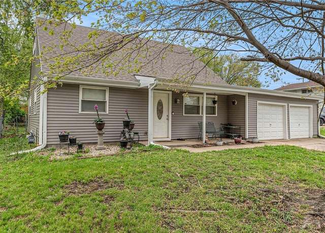 Property at 2509 Belle Haven Dr, Lawrence, KS 66046, 4 beds, 2 baths