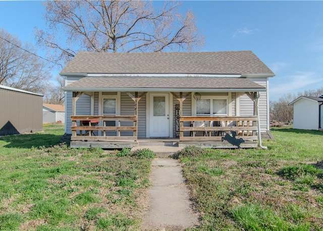 Property at 306 W Olinger St, Strasburg, MO 64090, 2 beds, 1 bath