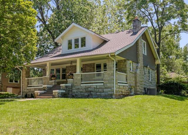 Property at 1515 E 77th Ter, Kansas City, MO 64131, 4 beds, 2 baths