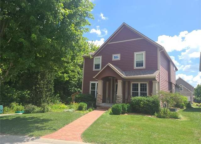 Property at 1824 Kendall Dr, Lee's Summit, MO 64082, 4 beds, 3 baths