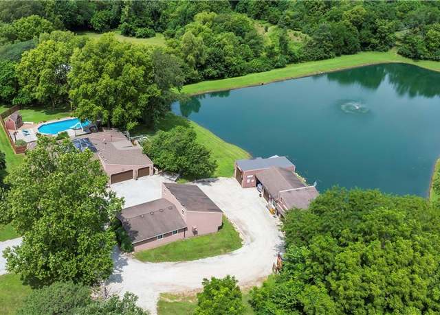 Property at 17208 Eisenhower Rd, Leavenworth, KS 66048, 3 beds, 2 baths