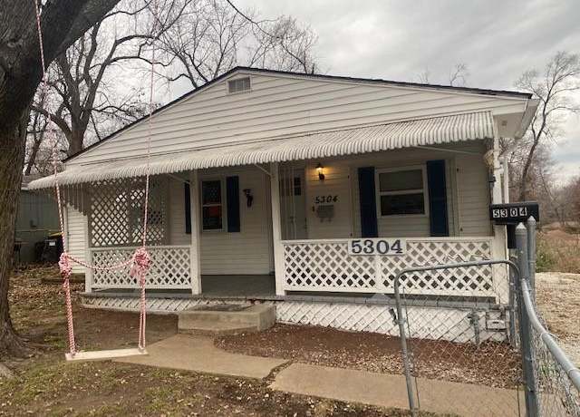 Property at 5304 Byrams Ford Rd, Kansas City, MO 64129, 3 beds, 2 baths