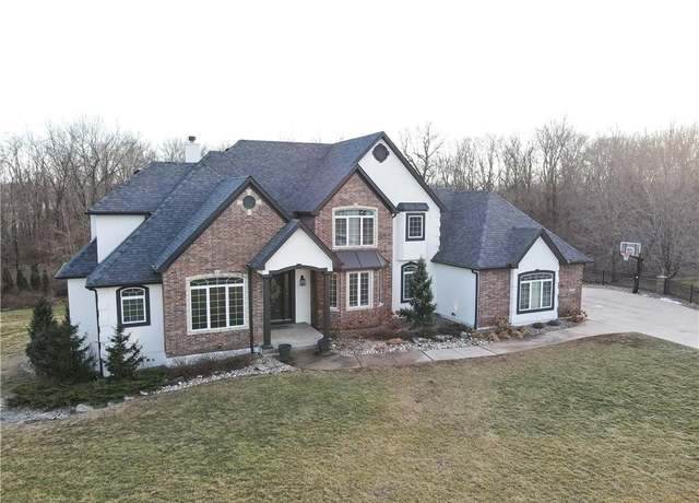 Property at 4210 Willow Ridge Ct, Blue Springs, MO 64014, 5 beds, 4.5 baths