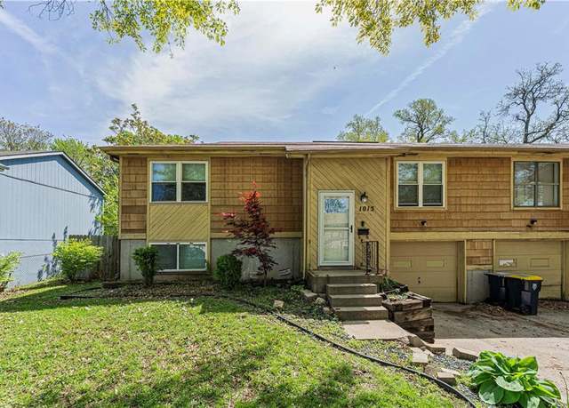 Property at 1015 Park Ave, Kansas City, MO 64127, 4 beds, 2 baths