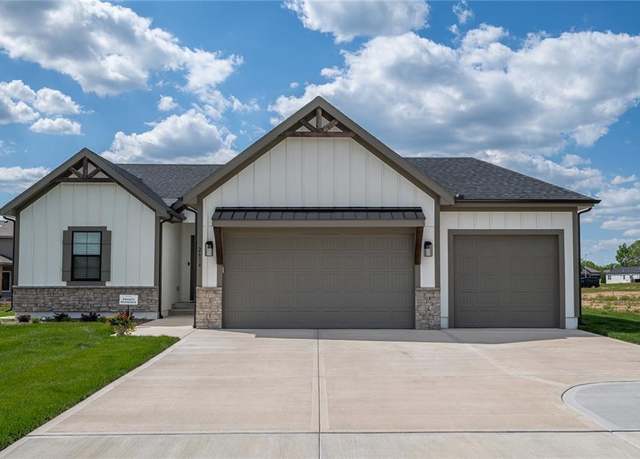 Property at 2614 SW Barley Field Dr, Lee's Summit, MO 64082, 4 beds, 3 baths