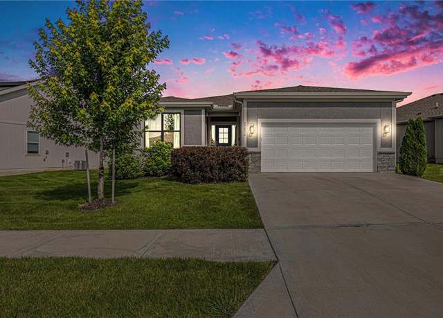 Property at 20854 W 190th Pl, Spring Hill, KS 66083, 4 beds, 3 baths