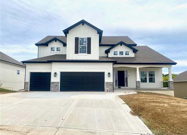 Property at 1051 Fir Ln, Liberty, MO 64068, 4 beds, 3.5 baths
