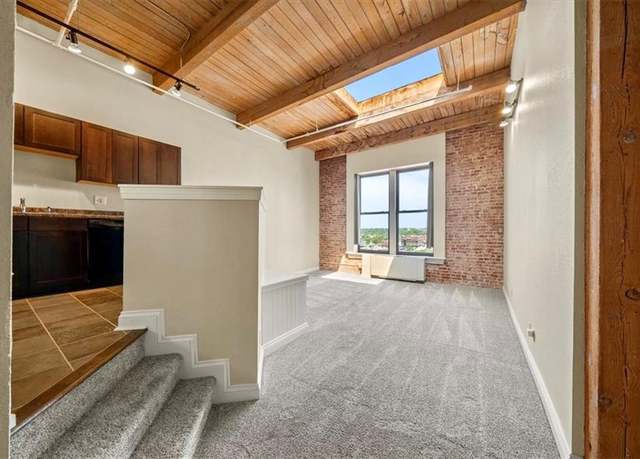 Property at 308 W 8th St #712, Kansas City, MO 64105, 1 bath
