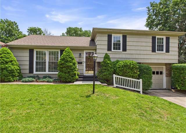 Property at 8101 E 133rd Ter, Grandview, MO 64030, 3 beds, 1.5 baths