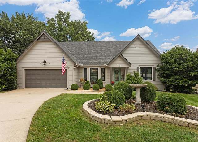 Property at 622 NE Fairington Ct, Lee's Summit, MO 64064, 4 beds, 3.5 baths