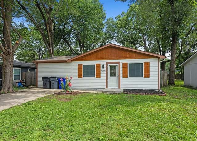 Property at 510 N Lincoln St, Olathe, KS 66061, 3 beds, 1 bath