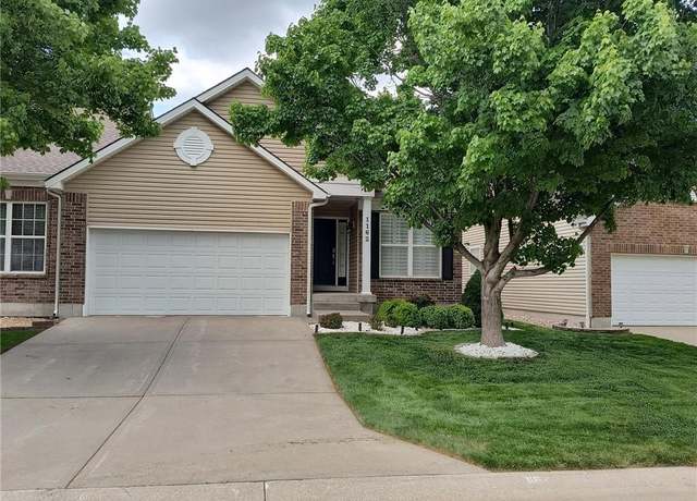 Property at 1162 Arbormill Ter, Lee's Summit, MO 64082, 2 beds, 2 baths