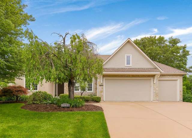 Property at 12337 Westgate St, Overland Park, KS 66213, 4 beds, 5 baths