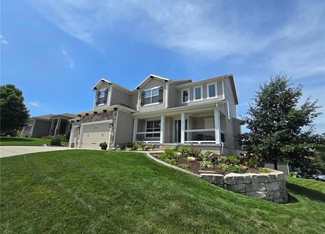 Property at 830 Creekmoor Pond Ln, Raymore, MO 64083, 5 beds, 4 baths