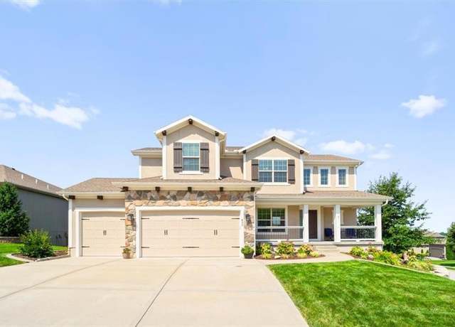 Property at 830 Creekmoor Pond Ln, Raymore, MO 64083, 5 beds, 4 baths