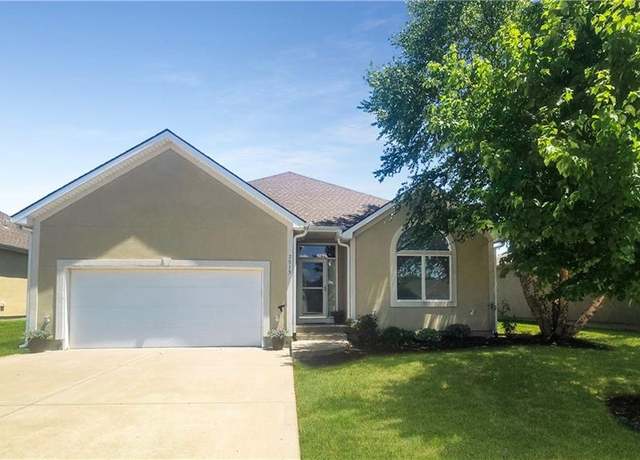 Property at 7515 N Eastern Ave, Kansas City, MO 64158, 3 beds, 3 baths