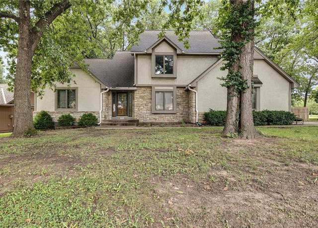 Property at 12724 E 63rd St, Kansas City, MO 64133, 4 beds, 2.5 baths