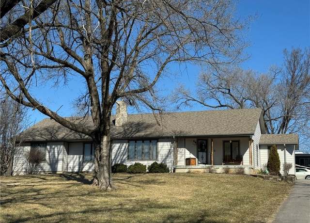Property at 8632 Riverview Ave, Kansas City, KS 66112, 3 beds, 3 baths