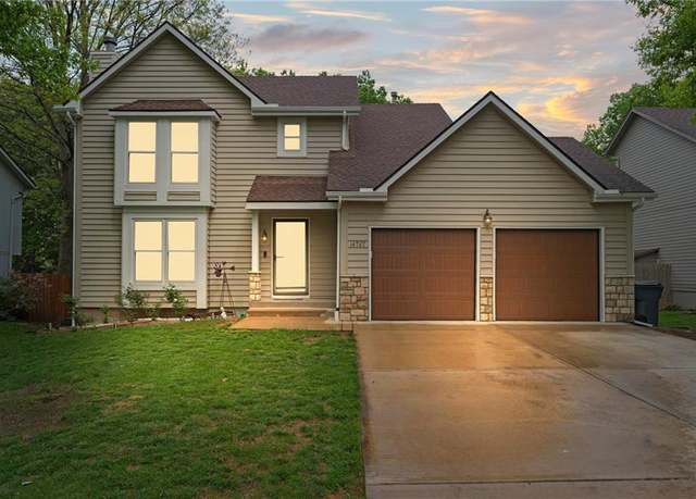 Property at 14767 S Alden St, Olathe, KS 66062, 4 beds, 2.5 baths