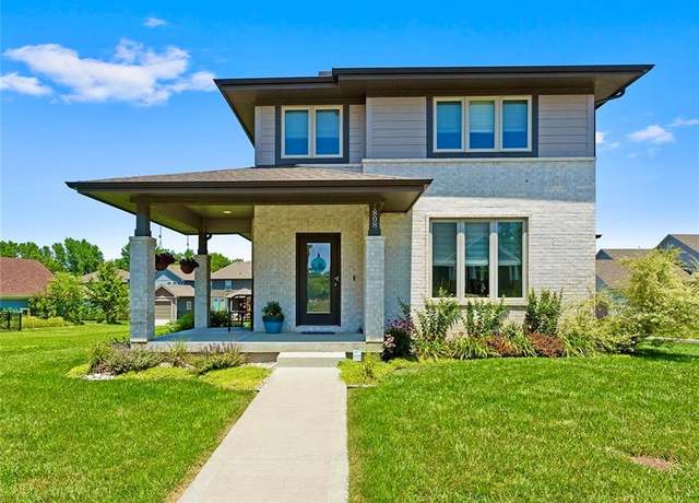 Property at 1808 SE Napa Valley Dr, Lee's Summit, MO 64082, 4 beds, 2.5 baths