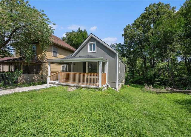 Property at 3704 E 26th St, Kansas City, MO 64127, 3 beds, 3 baths