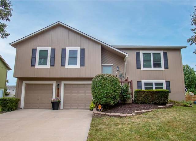 Property at 31471 W Madison St, Gardner, KS 66030, 4 beds, 2.5 baths