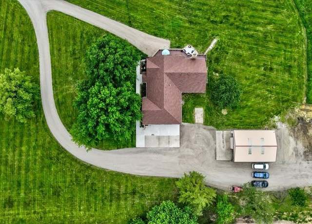Property at 12806 33 Hwy, Kearney, MO 64060, 5 beds, 4 baths