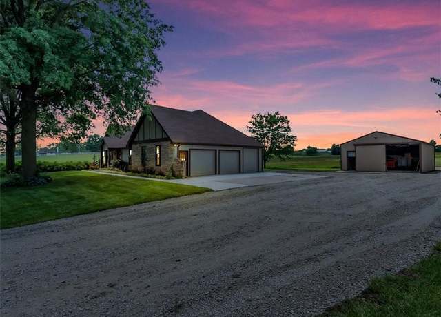 Property at 12806 33 Hwy, Kearney, MO 64060, 5 beds, 4 baths